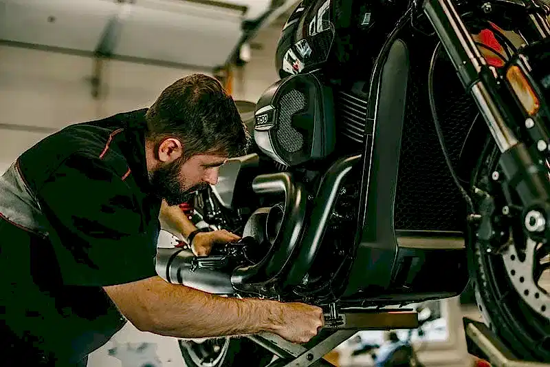 Motor Tamiri - Sevi Kardeşler Oto Tamirhane